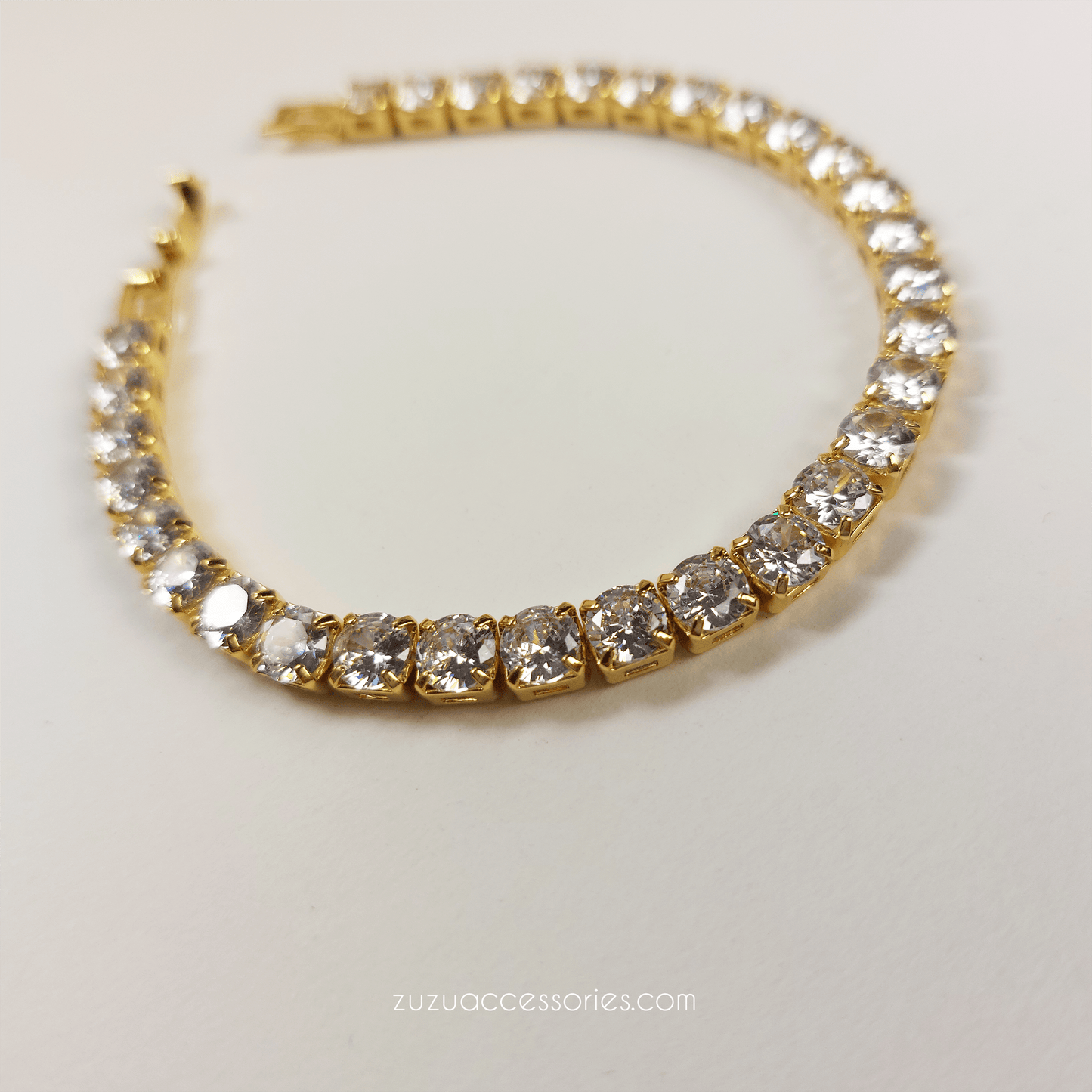 Tennis bracelet